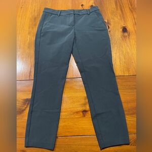 Theory Women's Classic Business Casual Black Straight Leg Dress Pants Size‎ 6